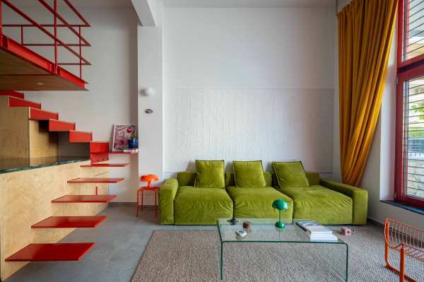 Многоуровневый лофт с индустриальной атмосферой