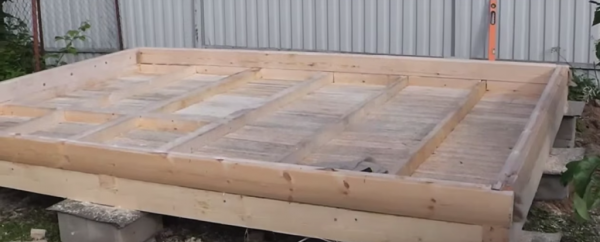 Баня из профилированного бруса под усадку