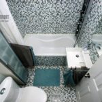 Плитка мозаика для ванной комнаты: особенности укладки и эксплуатации