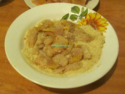  
Салат цезарь с курицей и сухариками