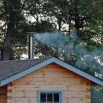 Правила монтажа профнастила на крышу