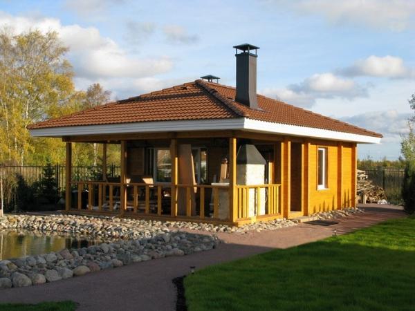 Одноэтажные бани с верандой