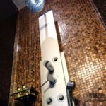 Плитка мозаика для ванной комнаты: особенности укладки и эксплуатации