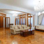 В чем заключаются отличия ламината от паркета и какой из двух материалов предпочтительнее В чем заключаются отличия ламината от паркета и какой из двух материалов предпочтительнее