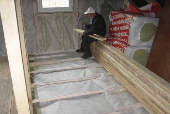 Подшивной потолок в бане Подшивной потолок в бане