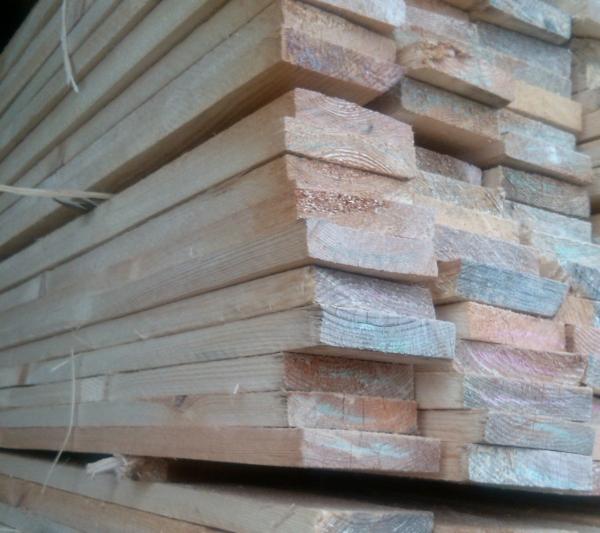 Правила монтажа профнастила на крышу