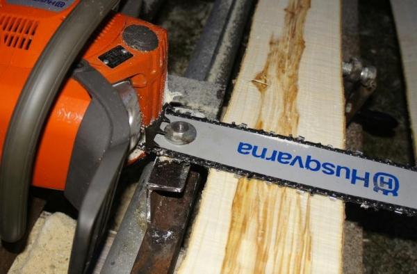 Настильный потолок в бане Настильный потолок в бане