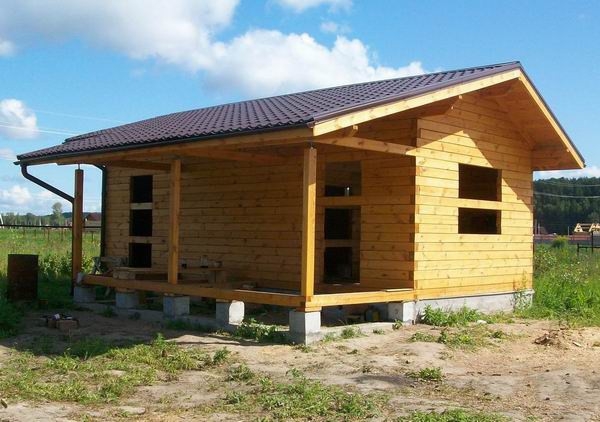 Проекты бань из профилированного бруса с верандой Проекты бань из профилированного бруса с верандой