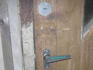 Как установить дверной замок и защёлку своими руками
Как установить дверной замок и защёлку своими руками