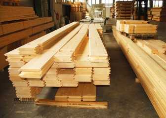 Характеристики клееного бруса, а также его преимущества и недостатки Характеристики клееного бруса, а также его преимущества и недостатки