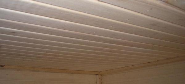 Подшивной потолок в бане Подшивной потолок в бане