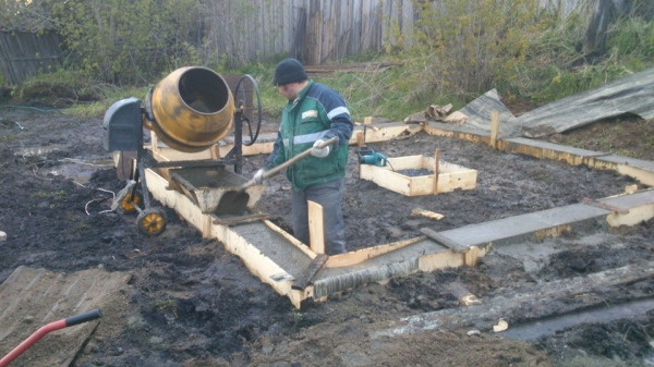 Продолжаем строительство бани весной Продолжаем строительство бани весной