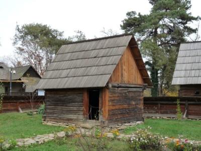 Летняя кухня на даче: варианты конструкций и советы по оформлению Летняя кухня на даче: варианты конструкций и советы по оформлению