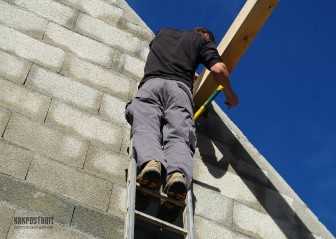 Сколько стоит возведение жилья из пенобетонных блоков и базовые сведения о материале