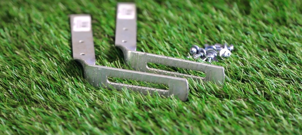 Как правильно установить водостоки на крыше