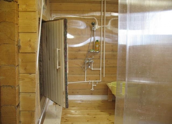 Перегородка в бане между парилкой и мойкой Перегородка в бане между парилкой и мойкой