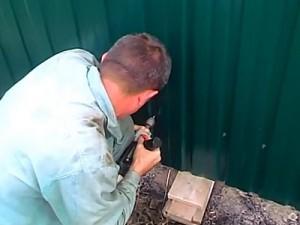 Как построить забор из профлиста своими руками: этапы подготовки и видео пример самостоятельного строительства забора из профлиста Как построить забор из профлиста своими руками: этапы подготовки и видео пример самостоятельного строительства забора из профлиста