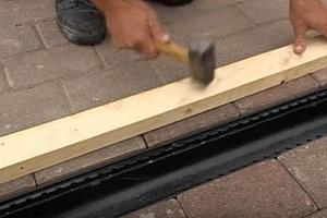 Отвод воды от фундамента дома: делаем отвод воды своими руками с фото инструкциями Отвод воды от фундамента дома: делаем отвод воды своими руками с фото инструкциями