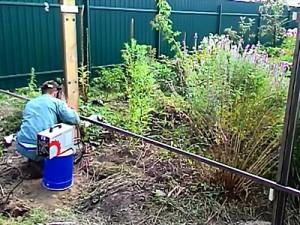 Как построить забор из профлиста своими руками: этапы подготовки и видео пример самостоятельного строительства забора из профлиста Как построить забор из профлиста своими руками: этапы подготовки и видео пример самостоятельного строительства забора из профлиста