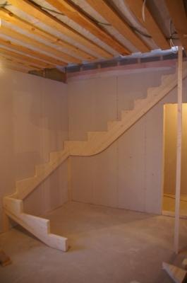 Лестница на второй этаж своими руками: виды и монтаж лестниц второго этажа в частном доме