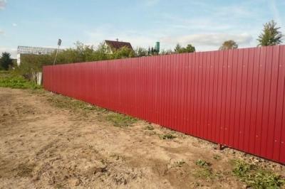 Как построить забор из профлиста своими руками: этапы подготовки и видео пример самостоятельного строительства забора из профлиста Как построить забор из профлиста своими руками: этапы подготовки и видео пример самостоятельного строительства забора из профлиста