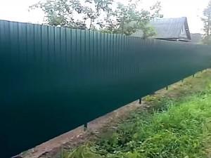 Как построить забор из профлиста своими руками: этапы подготовки и видео пример самостоятельного строительства забора из профлиста Как построить забор из профлиста своими руками: этапы подготовки и видео пример самостоятельного строительства забора из профлиста