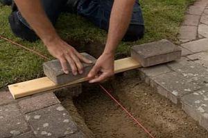 Отвод воды от фундамента дома: делаем отвод воды своими руками с фото инструкциями Отвод воды от фундамента дома: делаем отвод воды своими руками с фото инструкциями