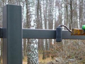 Как построить забор из профлиста своими руками: этапы подготовки и видео пример самостоятельного строительства забора из профлиста Как построить забор из профлиста своими руками: этапы подготовки и видео пример самостоятельного строительства забора из профлиста