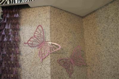 Как клеить жидкие обои — на стену, потолок, пошаговая инструкция, фото