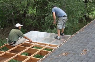 Навес из поликарбоната своими руками: рассмотрим чертежи и процесс монтажа навеса из поликарбоната Навес из поликарбоната своими руками: рассмотрим чертежи и процесс монтажа навеса из поликарбоната