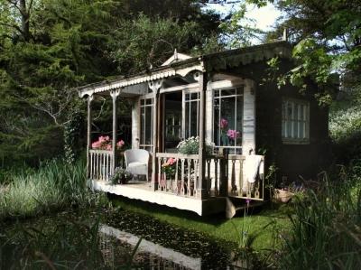 Дом или беседка из старого сарая: с чего начать? Реальные примеры и пошаговая инструкция! Дом или беседка из старого сарая: с чего начать? Реальные примеры и пошаговая инструкция!