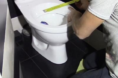 Крепление унитаза к полу — ТОП-5 способов с инструкциями!