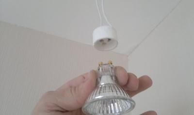 Светильники точечные в ванную комнату — выбор и установка своими руками