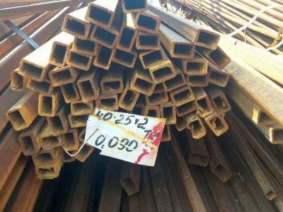 Как построить забор из профлиста своими руками: этапы подготовки и видео пример самостоятельного строительства забора из профлиста Как построить забор из профлиста своими руками: этапы подготовки и видео пример самостоятельного строительства забора из профлиста