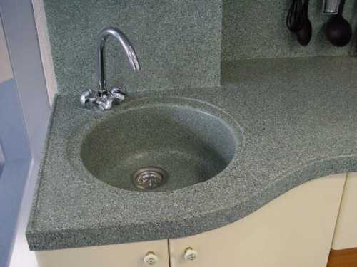 Мойка из искусственного камня: чем чистить