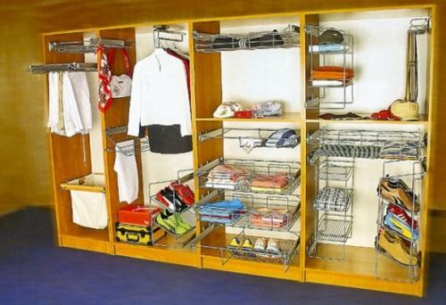 Секции в шкафу-купе: какие выбрать