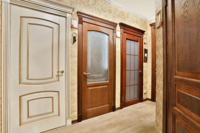 Как самостоятельно установить межкомнатную дверь: устанавливаем дверь с коробкой самостоятельно