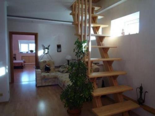 Как выбрать лестницу на второй этаж