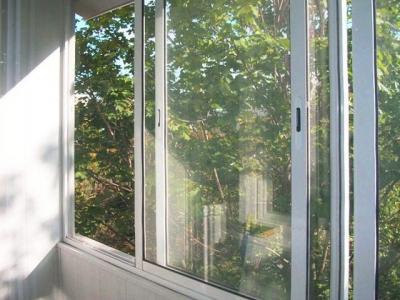 Варианты отделки балкона внутри: отделочные материалы и фото оформления Варианты отделки балкона внутри: отделочные материалы и фото оформления