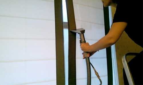 Как чистить (стирать) римские шторы