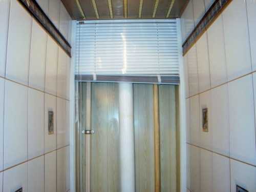 Как закрыть трубы в туалете