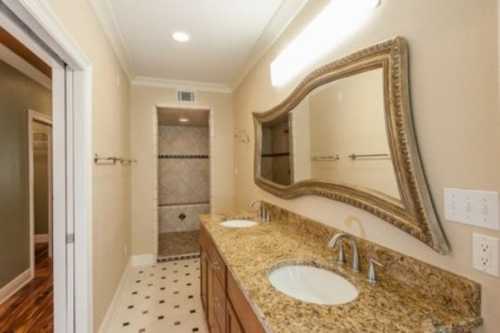 Как выбрать зеркало в ванную