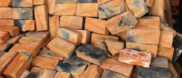 Кирпич, бетон и натуральный камень как основные строительные материалы Кирпич, бетон и натуральный камень как основные строительные материалы