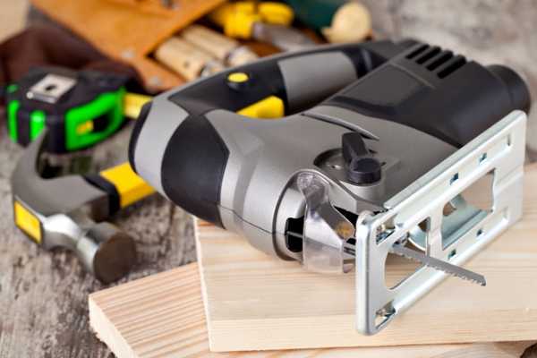 Чем и как резать гипсокартон: выбор лучшего инструмента из трех кандидатов Чем и как резать гипсокартон: выбор лучшего инструмента из трех кандидатов