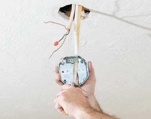 Монтаж освещения в квартире и частном доме