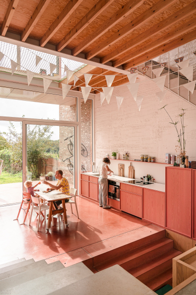 «Дом Дракона» с многослойным пространством «Дом Дракона» с многослойным пространством