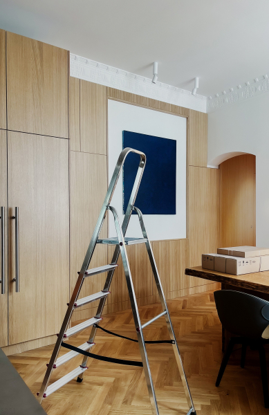 Интерьер квартиры с креативными дизайнерскими решениями