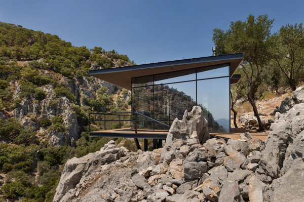 Дом в стиле минимализма и устойчивого развития Дом в стиле минимализма и устойчивого развития