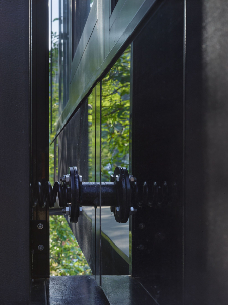 Мостообразная вилла с инновационным дизайном Мостообразная вилла с инновационным дизайном