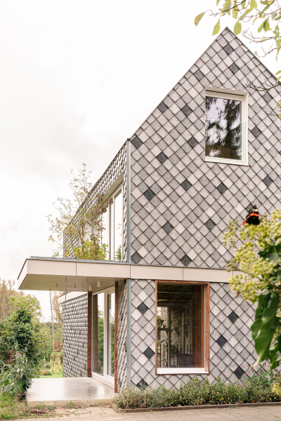 «Дом Дракона» с многослойным пространством «Дом Дракона» с многослойным пространством